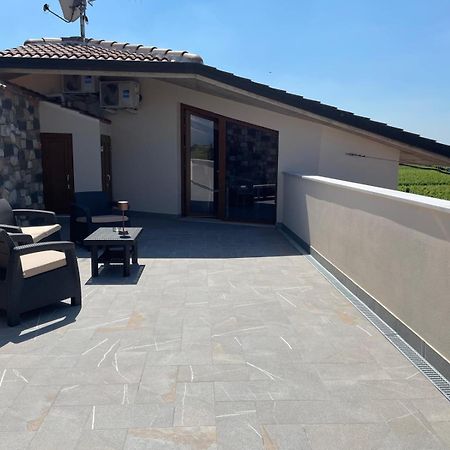 Casa Luigi - Appartamenti A Peschiera Del Garda Kültér fotó