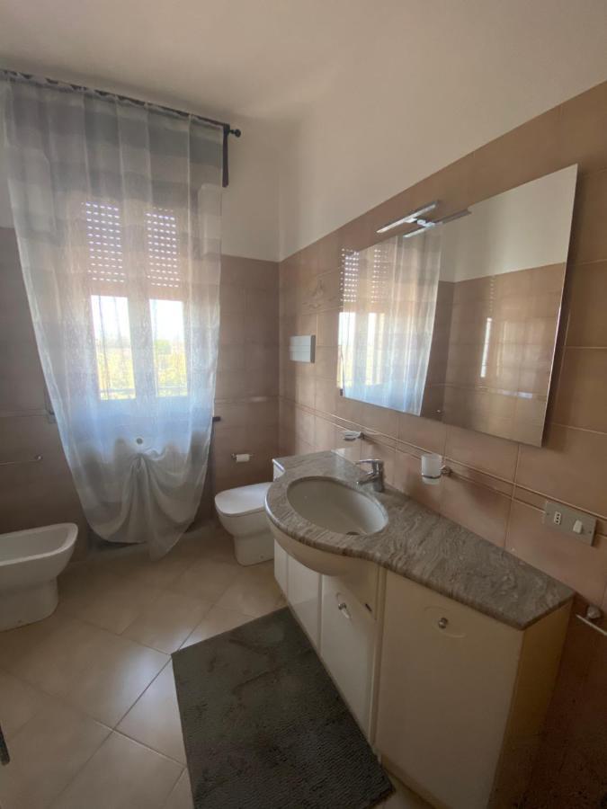 Casa Luigi - Appartamenti A Peschiera Del Garda Szoba fotó