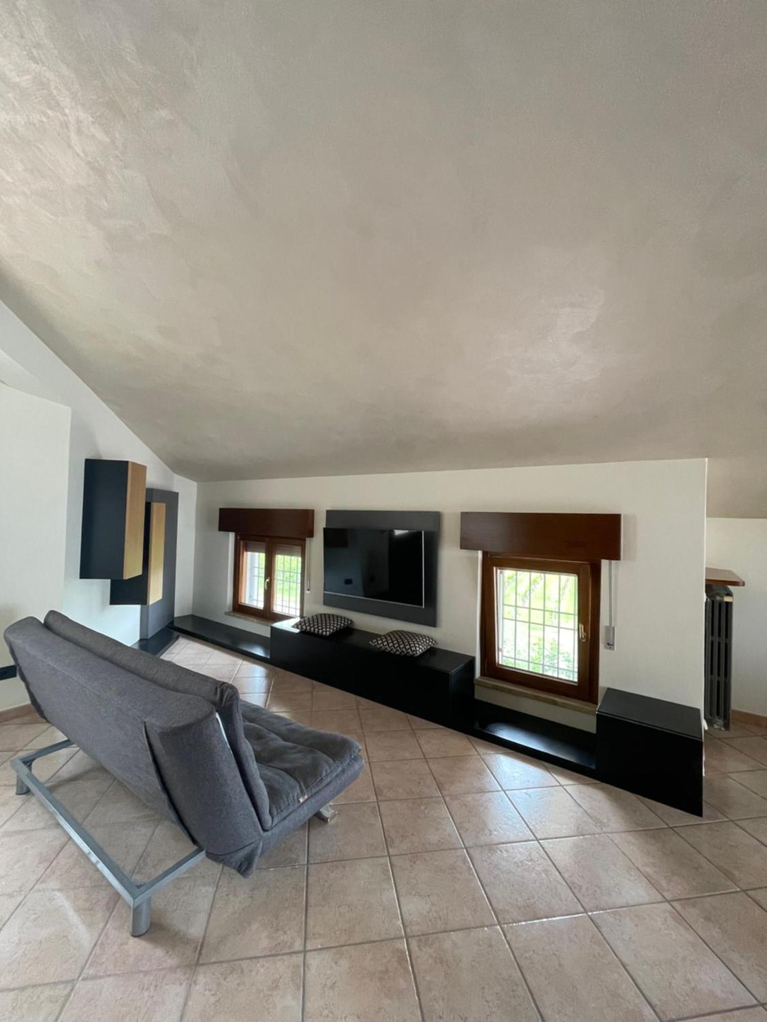 Casa Luigi - Appartamenti A Peschiera Del Garda Szoba fotó