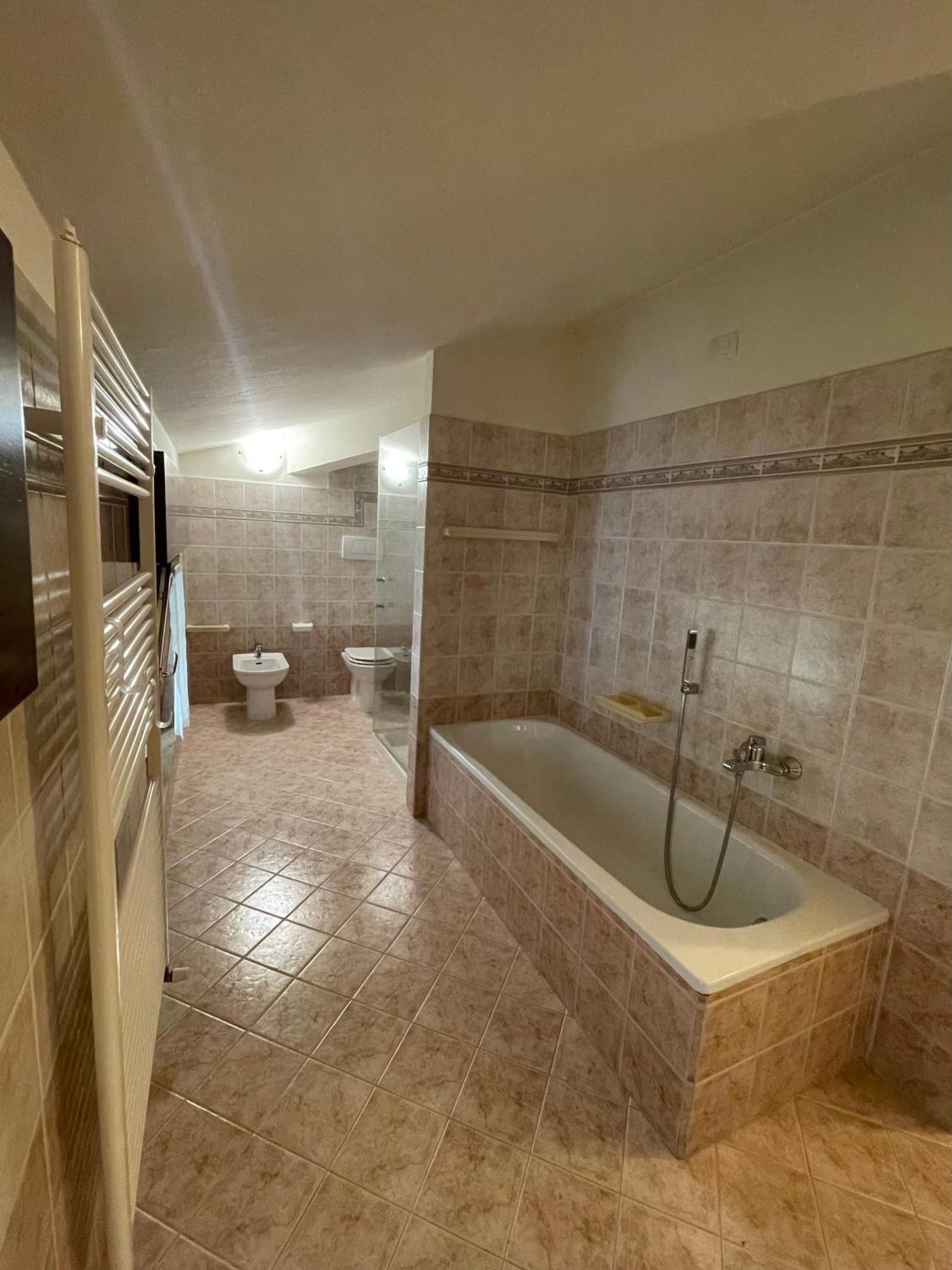 Casa Luigi - Appartamenti A Peschiera Del Garda Szoba fotó