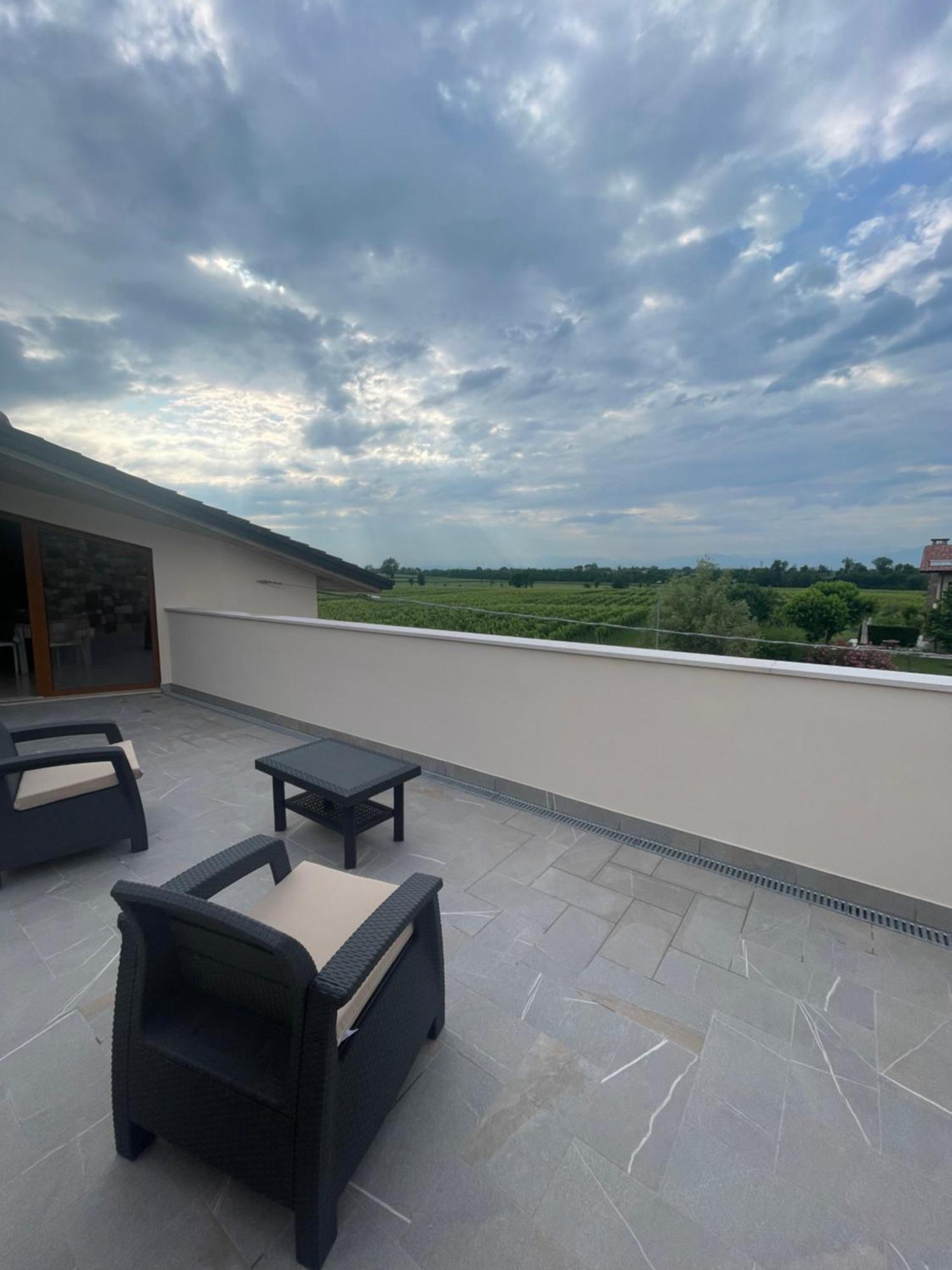 Casa Luigi - Appartamenti A Peschiera Del Garda Szoba fotó